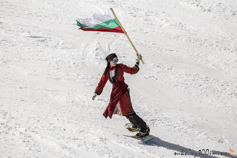 спускане ски, носии и знамена пампорово