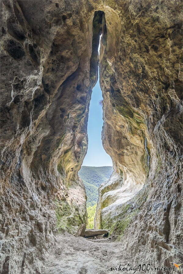 Пещера Утробата тракийско светилище