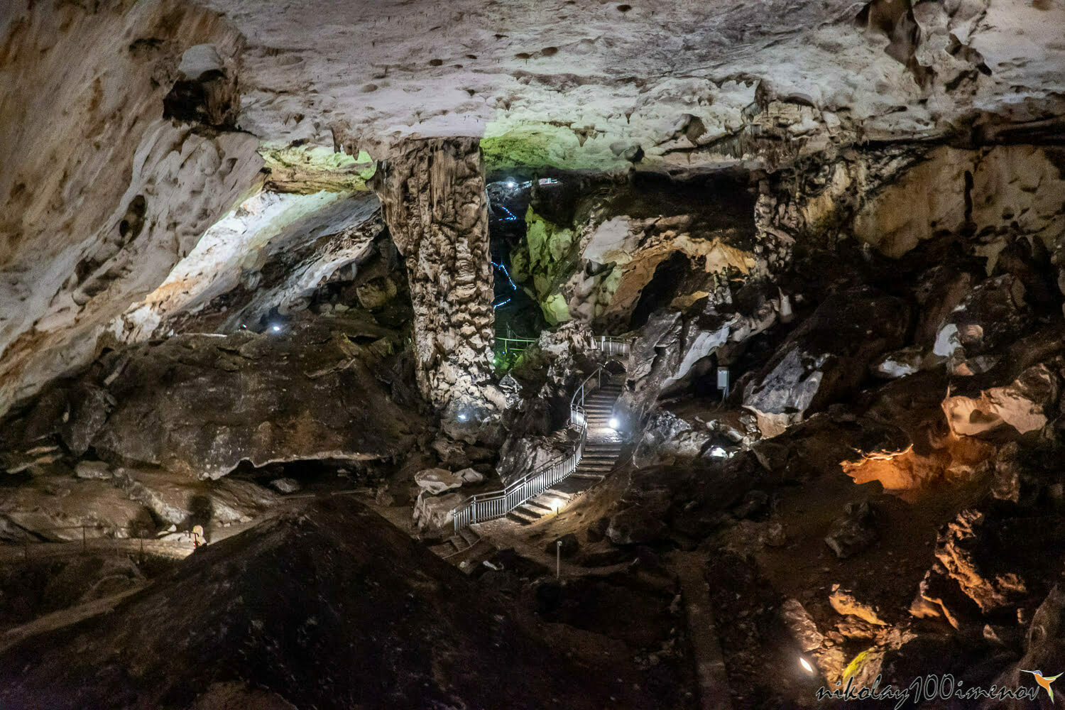 пещера магурата зала