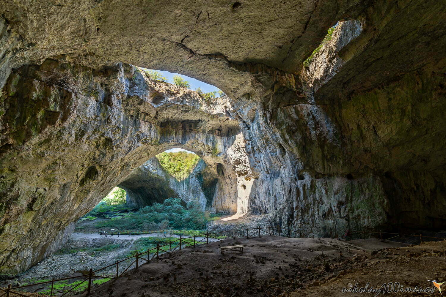 деветашка пещера отвори